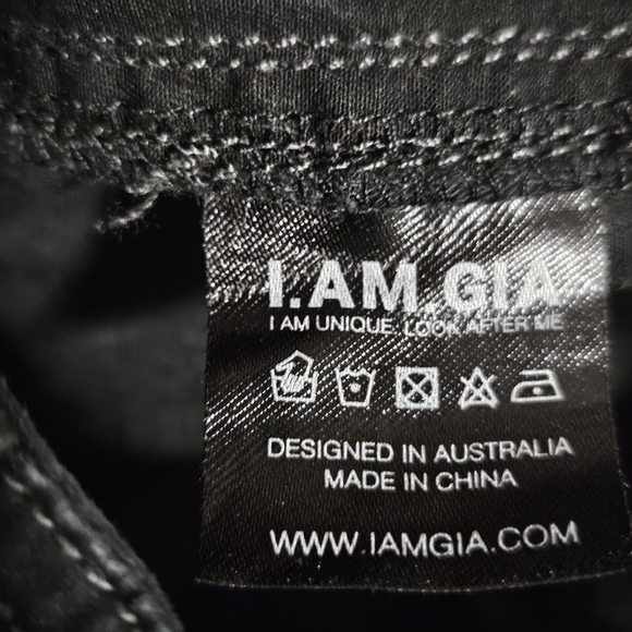 I Am Gia cargo style pants with roushing on sides size medium - Picture 8 of 12